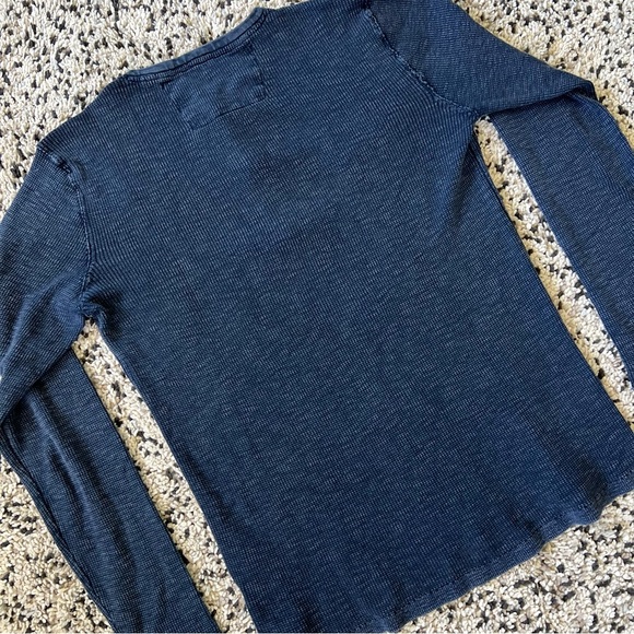 John Varvatos Waffle Henley Navy Blue Distressed Faded Long Sleeve Men’s Large - Picture 12 of 15